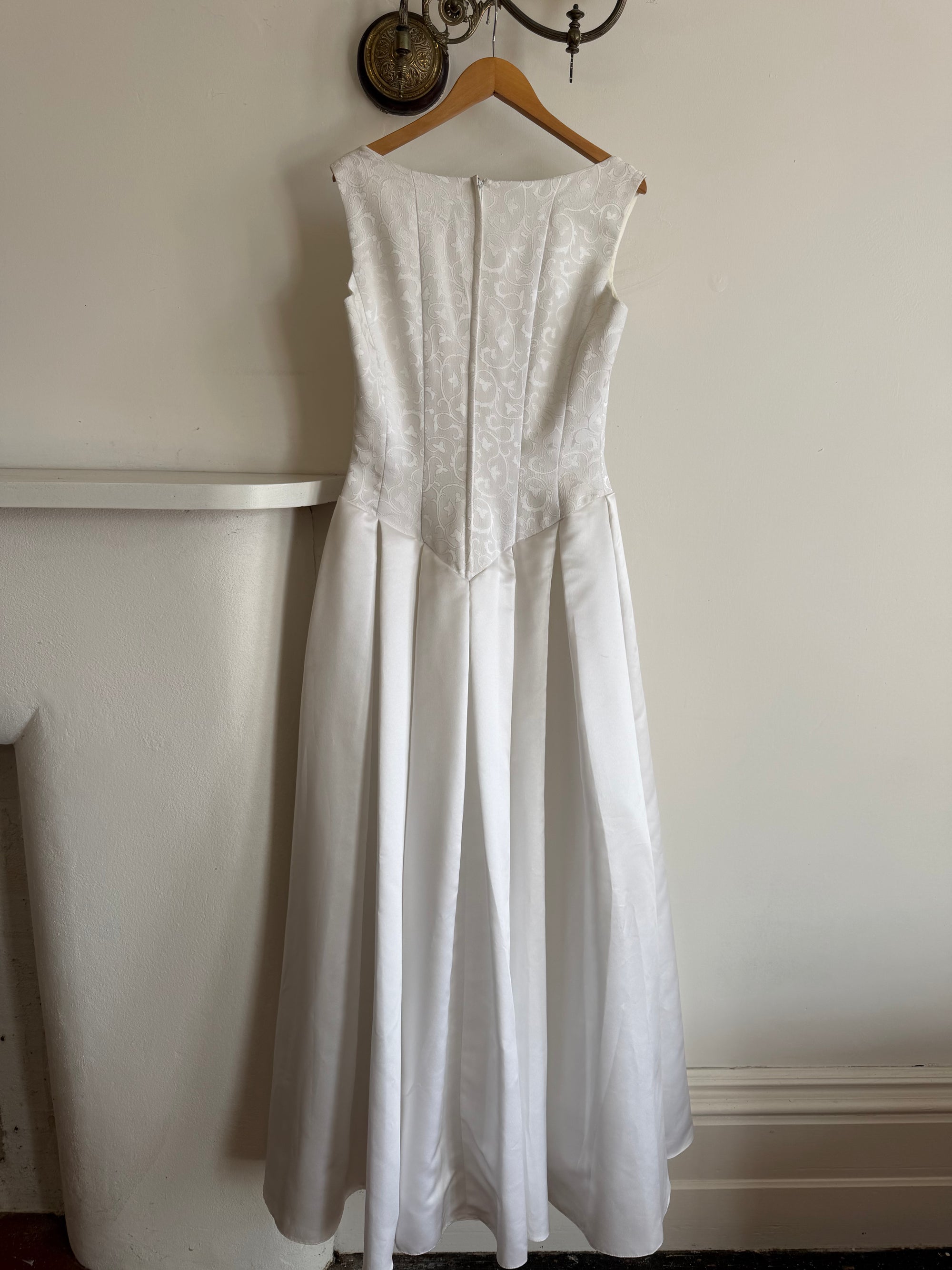 Vintage 90s Boned Jacquard Basque Waist Wedding Dress White