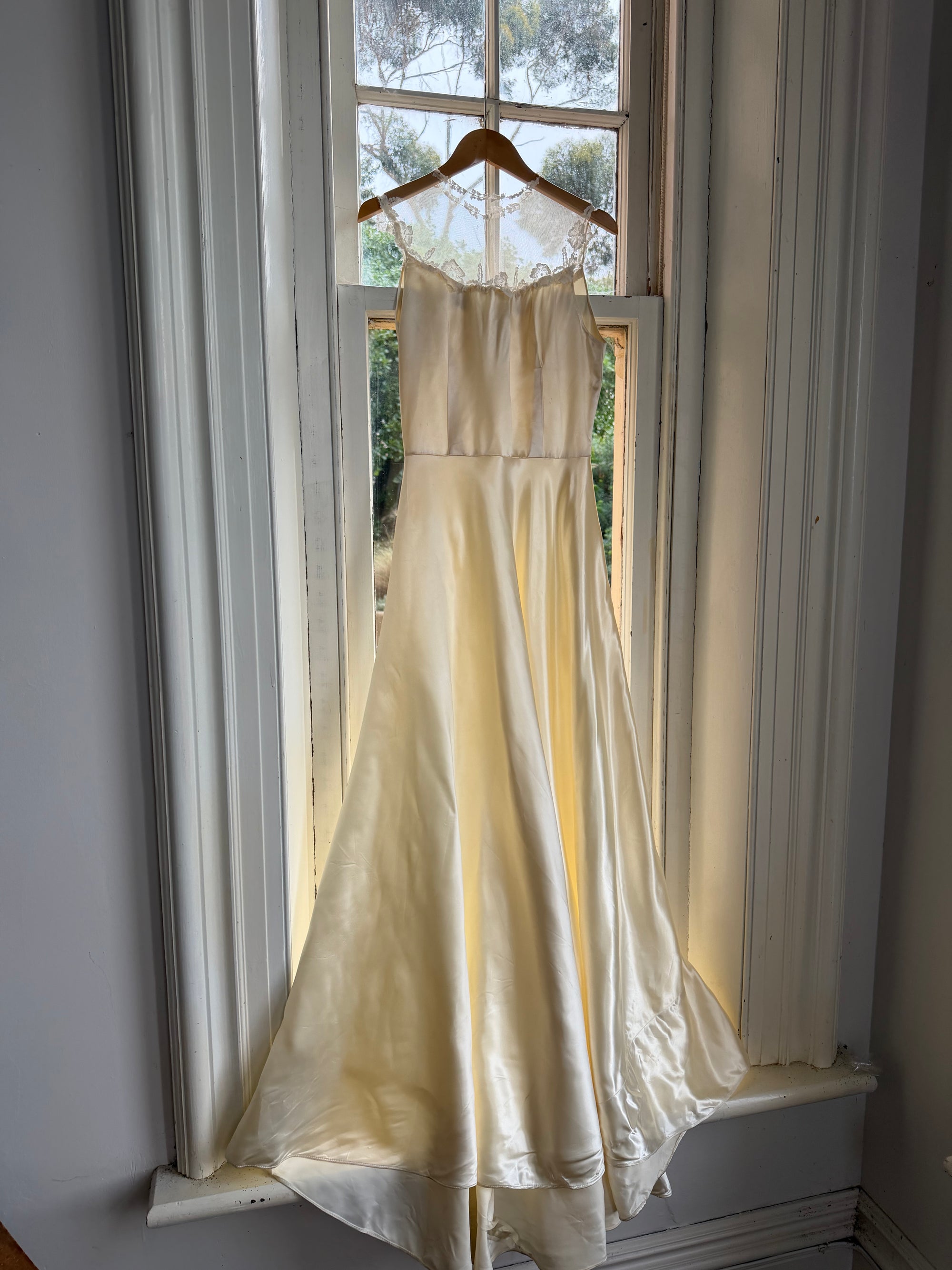 Vintage 40s Liquid Satin Sleeveless Floral Wedding Dress