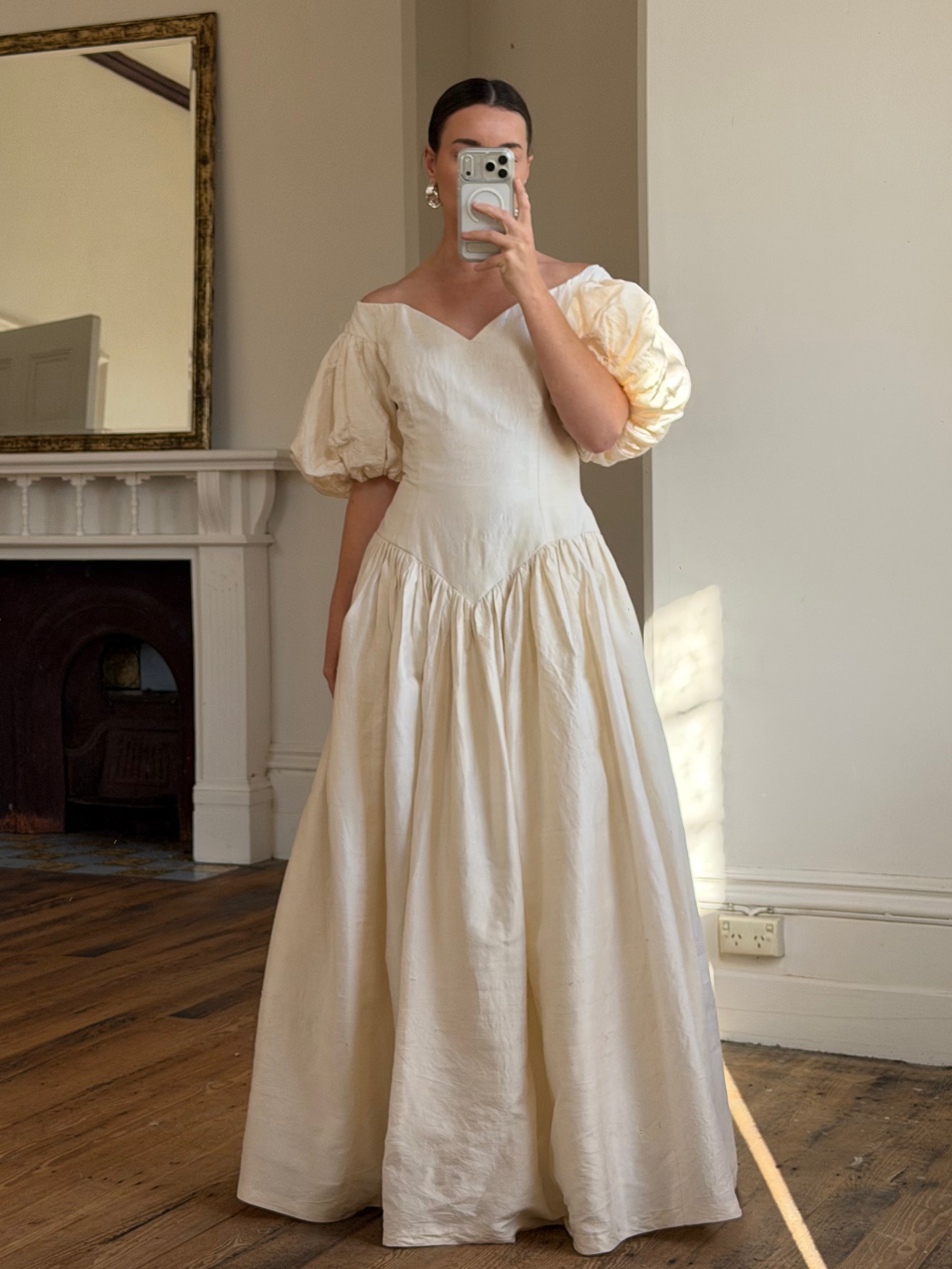 Vintage 80s Silk Dupion Puff Sleeve Bow Wedding Dress