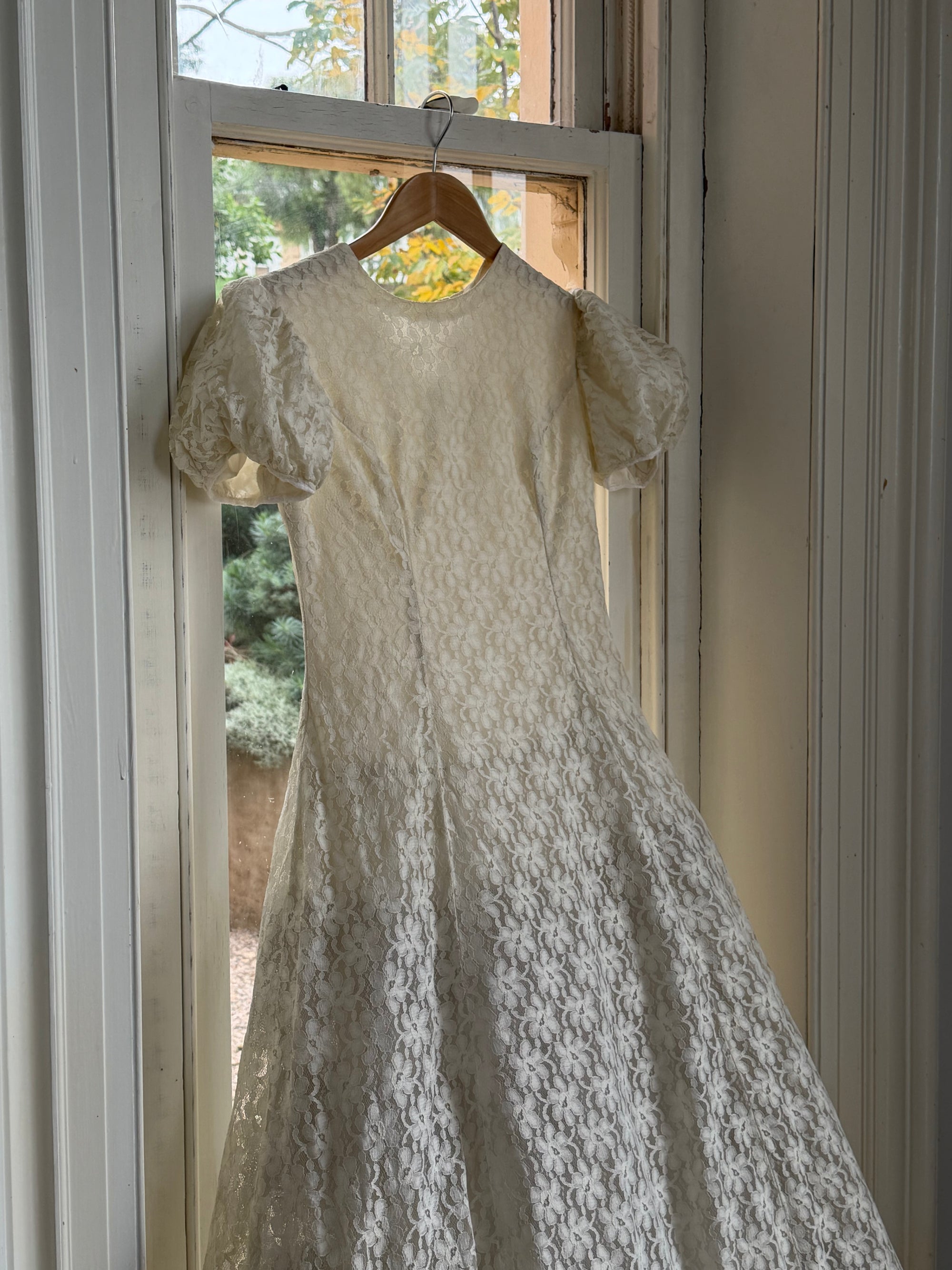 Vintage 60s Lace Puff Sleeve Wedding Dress with Bows