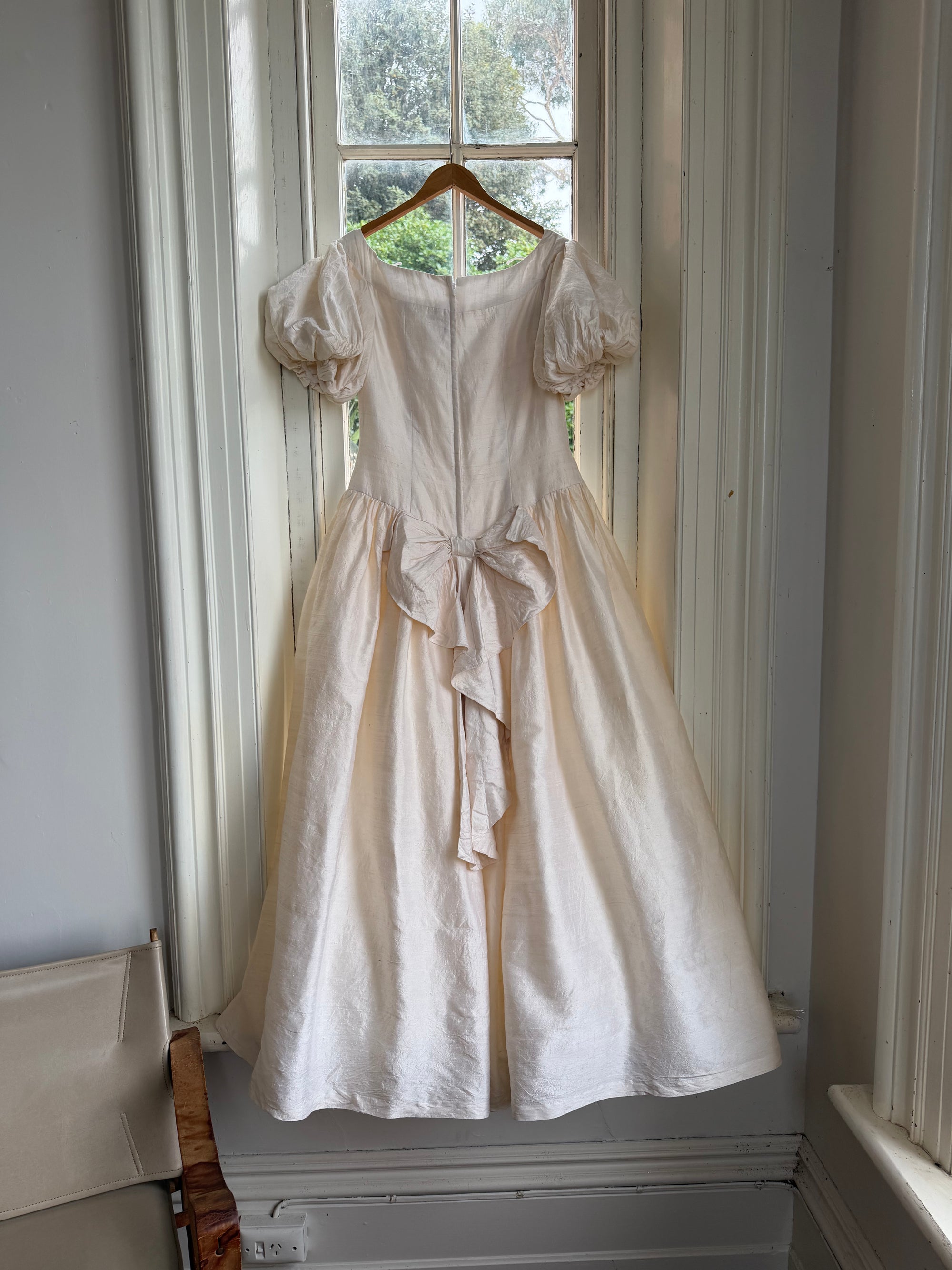 Vintage 80s Silk Dupion Puff Sleeve Bow Wedding Dress