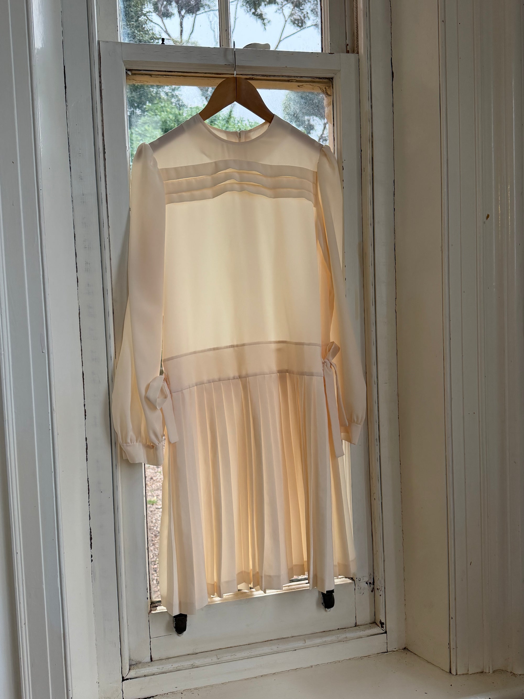Vintage 70s Pleated Bow Waist Dress