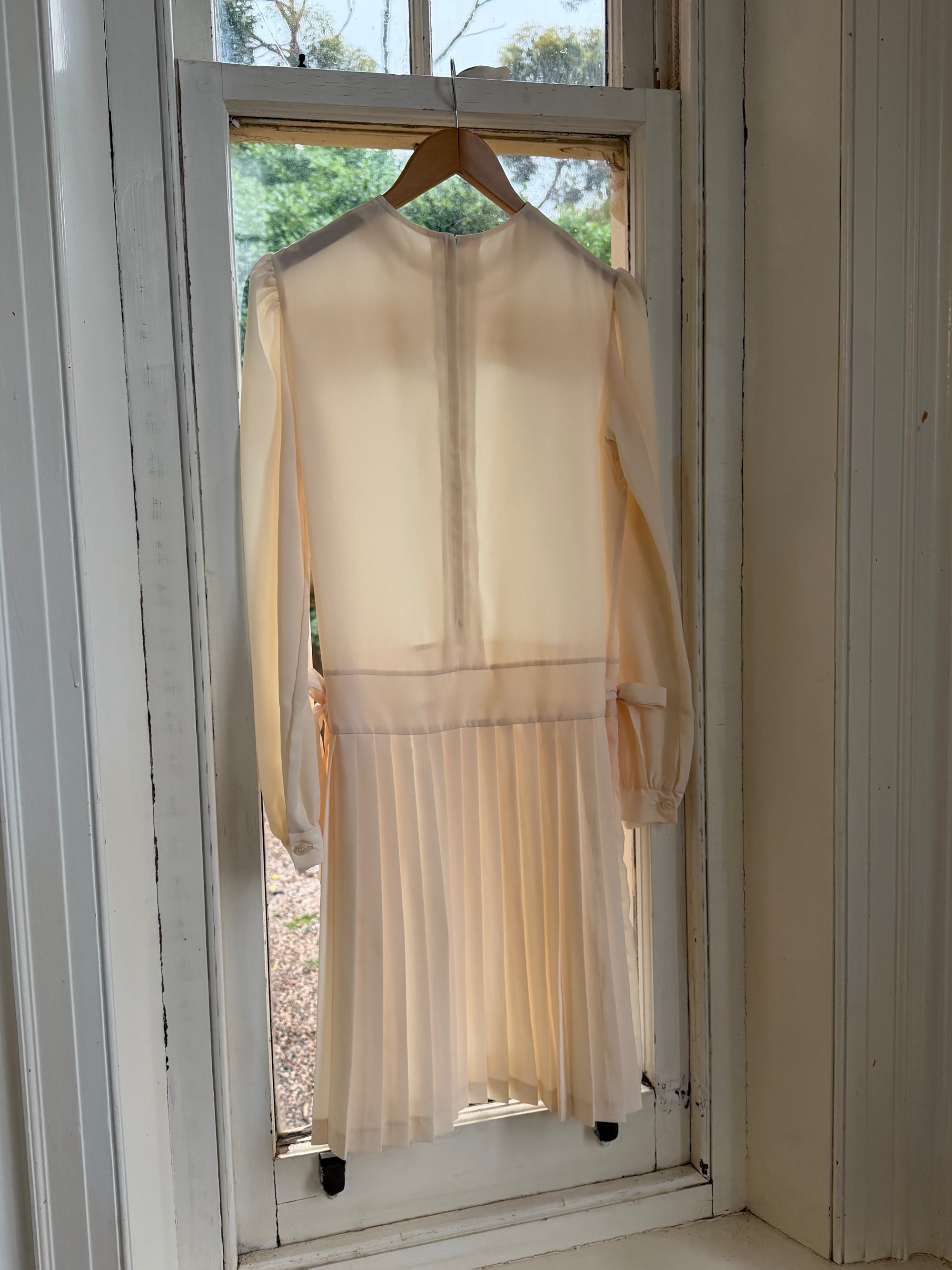 Vintage 70s Pleated Bow Waist Dress