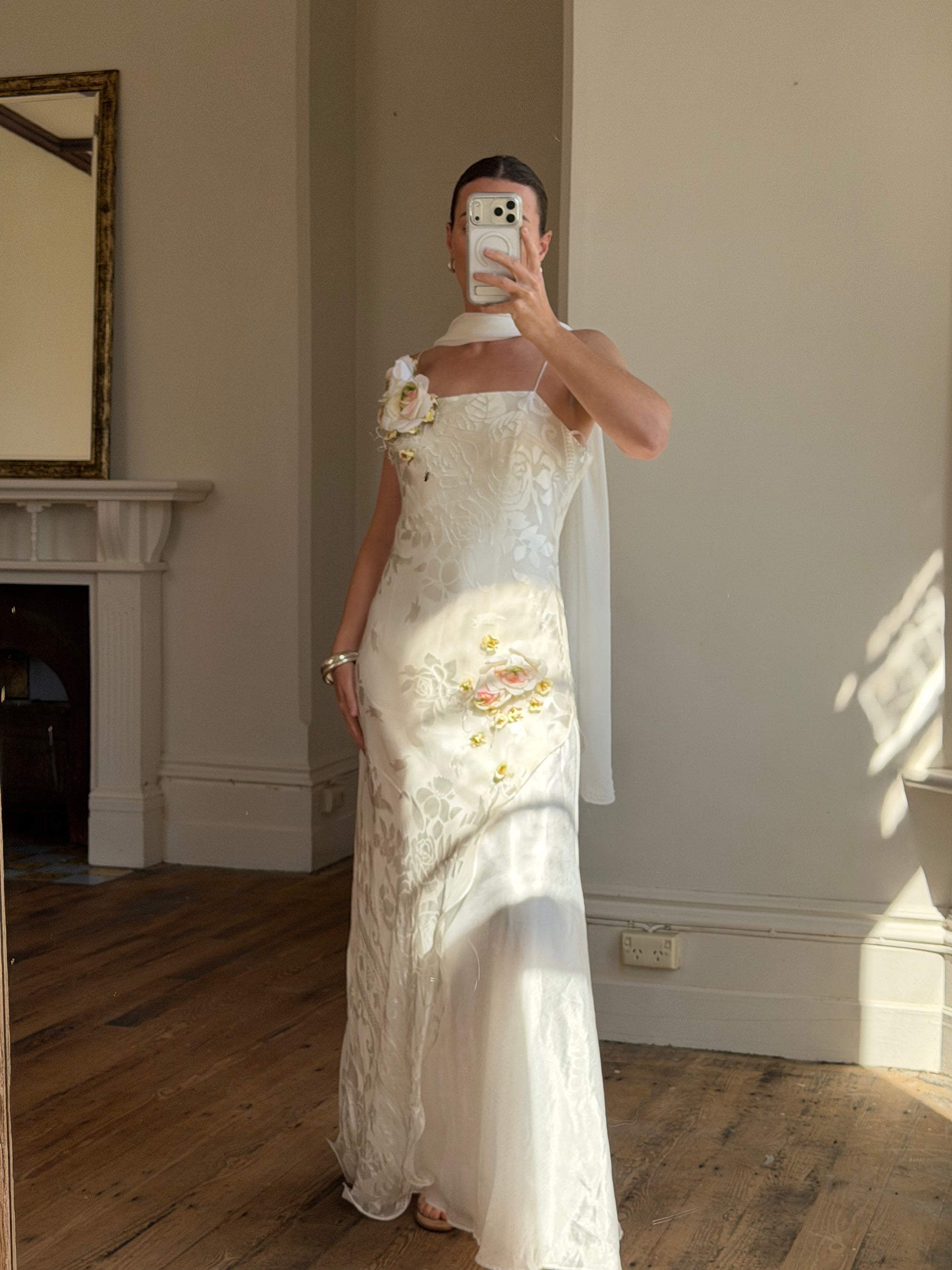 Vintage 90s Pure Silk 3D Rose Appliqué Wedding Dress White