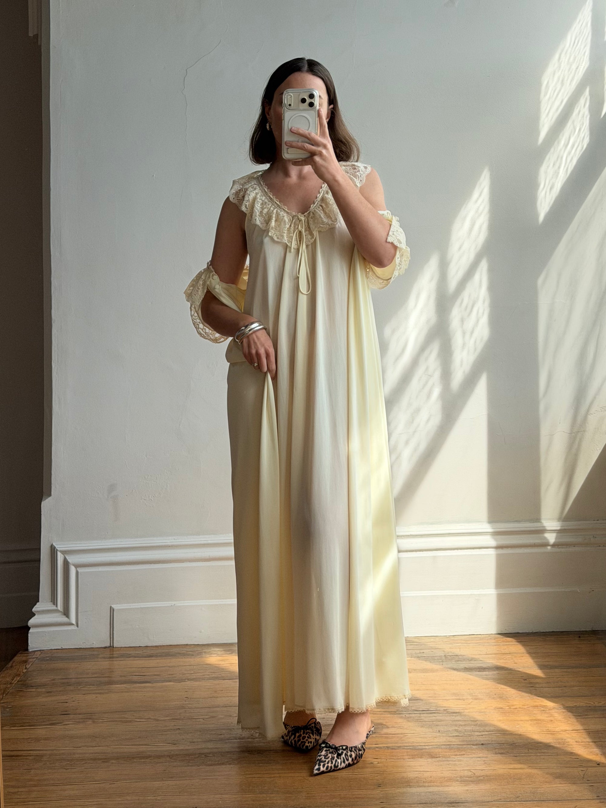 Vintage 80s Creme Lace Peignoir and Slip Set
