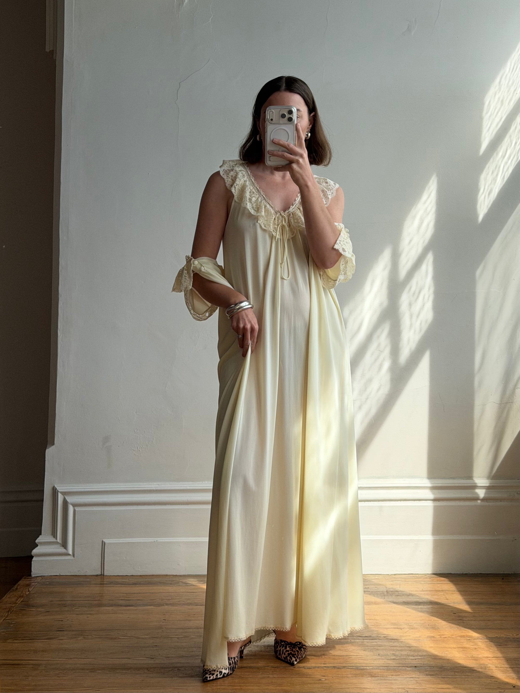 Vintage 80s Creme Lace Peignoir and Slip Set