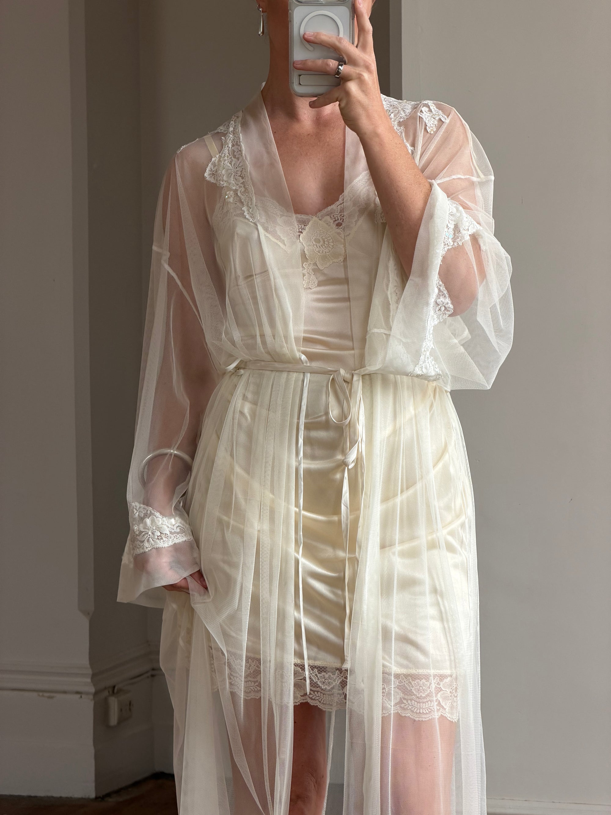Vintage Y2K Sheer Victoria's Secret Lace Applique Tie Robe