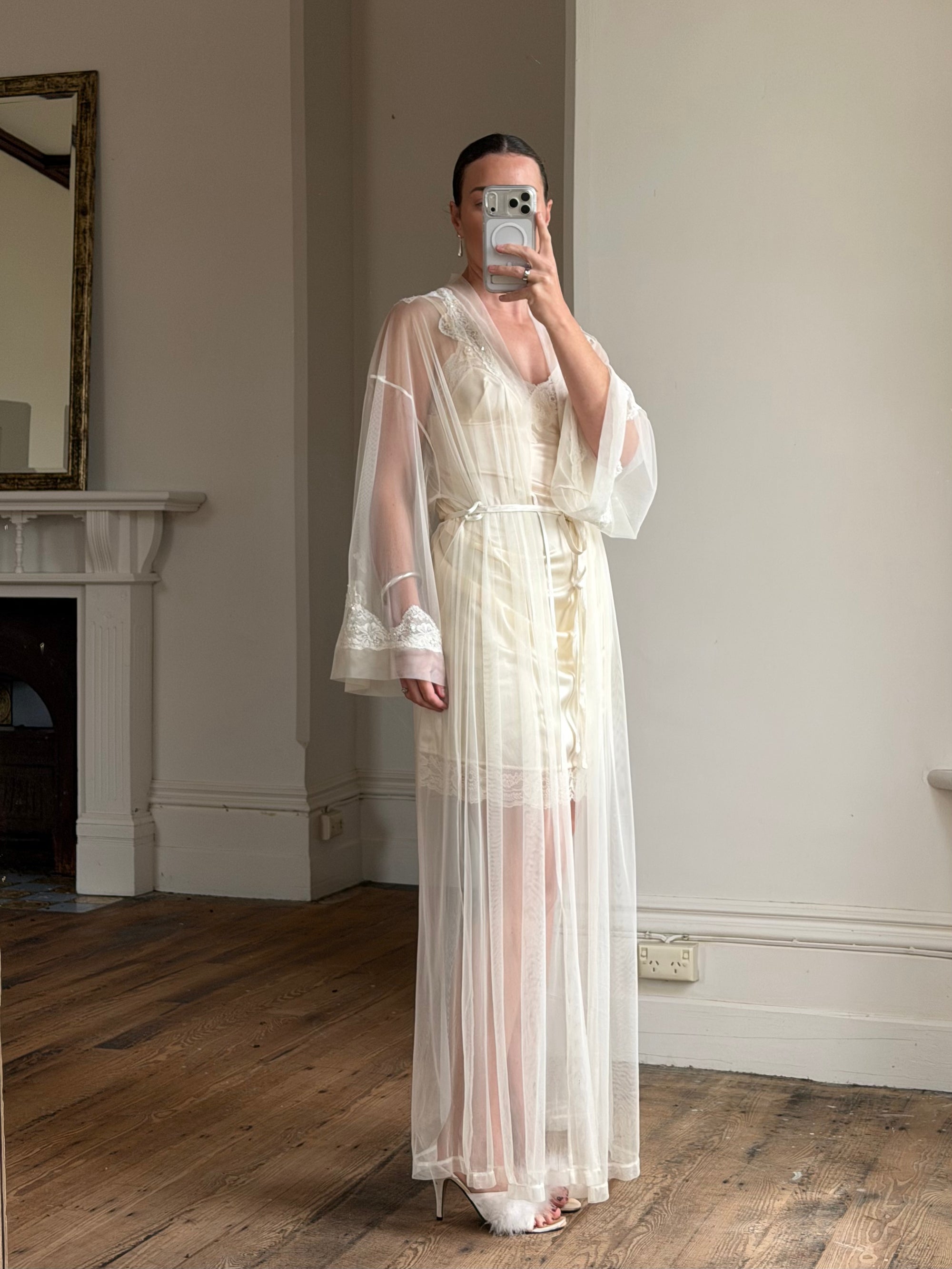 Vintage Y2K Sheer Victoria's Secret Lace Applique Tie Robe