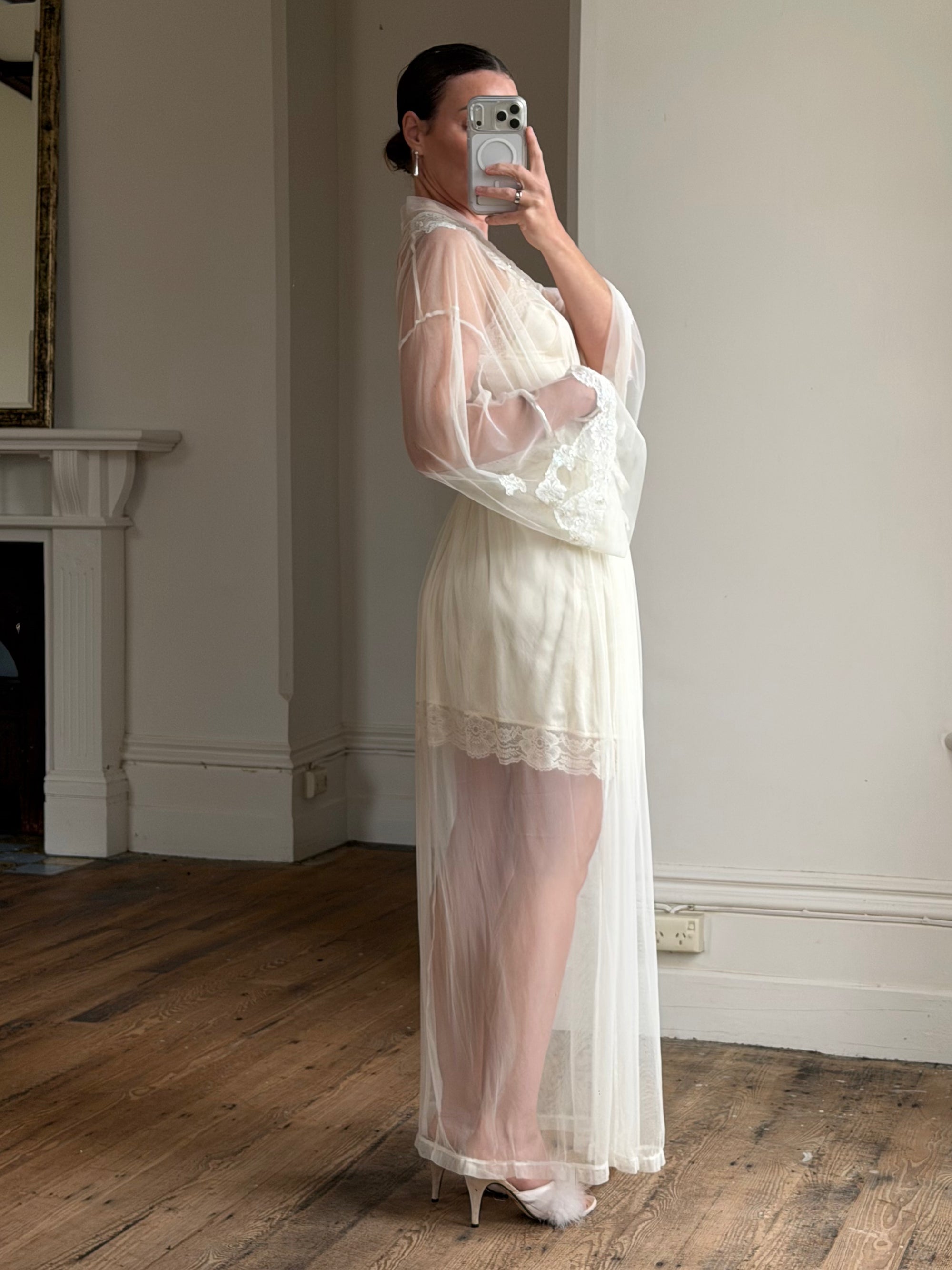 Vintage Y2K Sheer Victoria's Secret Lace Applique Tie Robe