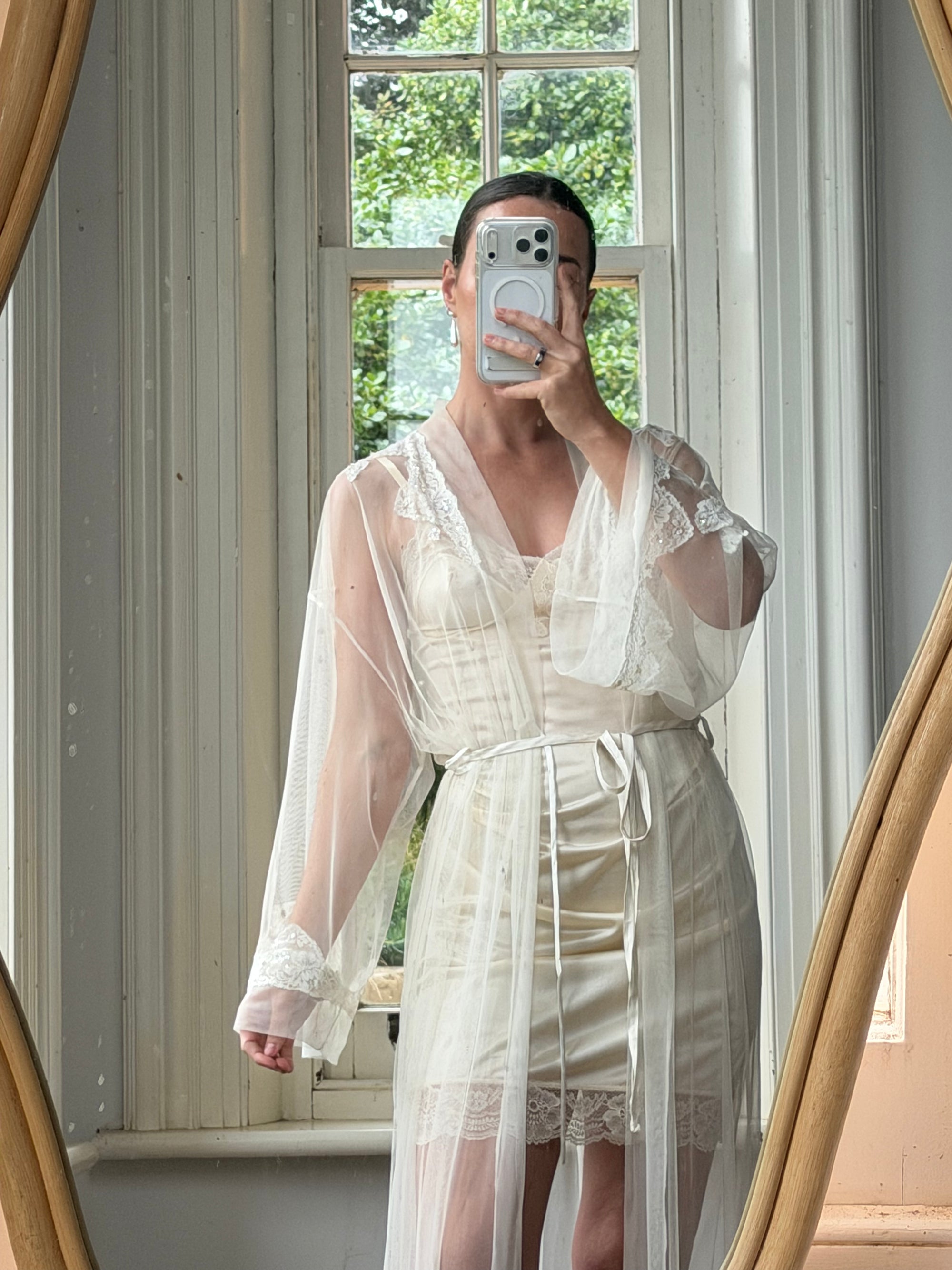 Vintage Y2K Sheer Victoria's Secret Lace Applique Tie Robe