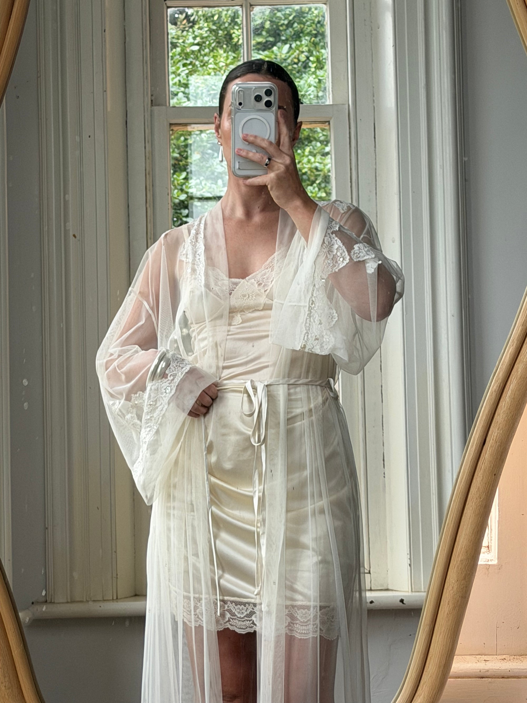 Vintage Y2K Sheer Victoria's Secret Lace Applique Tie Robe
