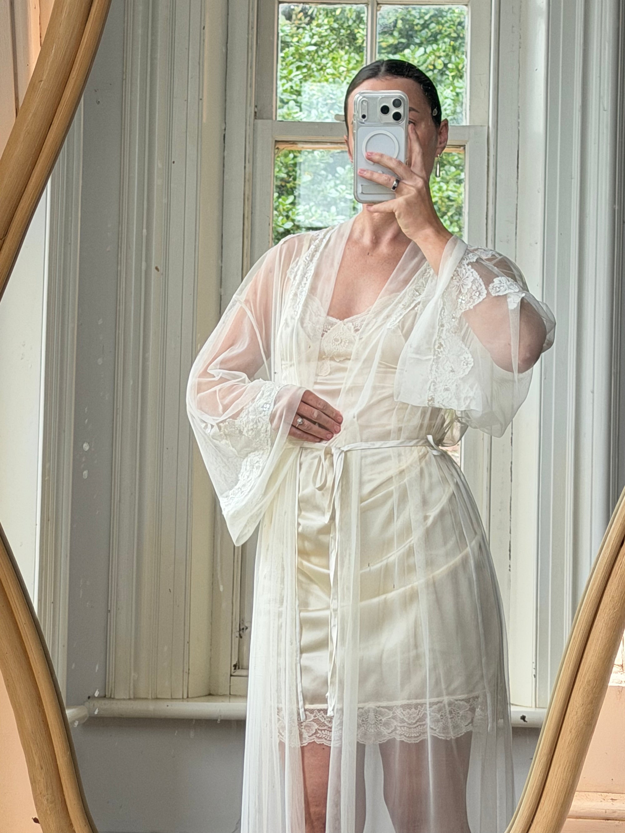 Vintage Y2K Sheer Victoria's Secret Lace Applique Tie Robe