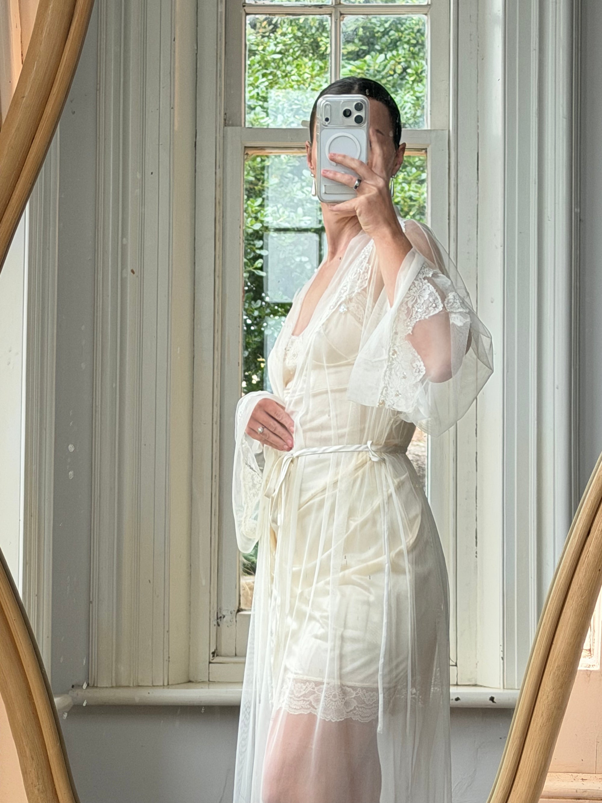Vintage Y2K Sheer Victoria's Secret Lace Applique Tie Robe