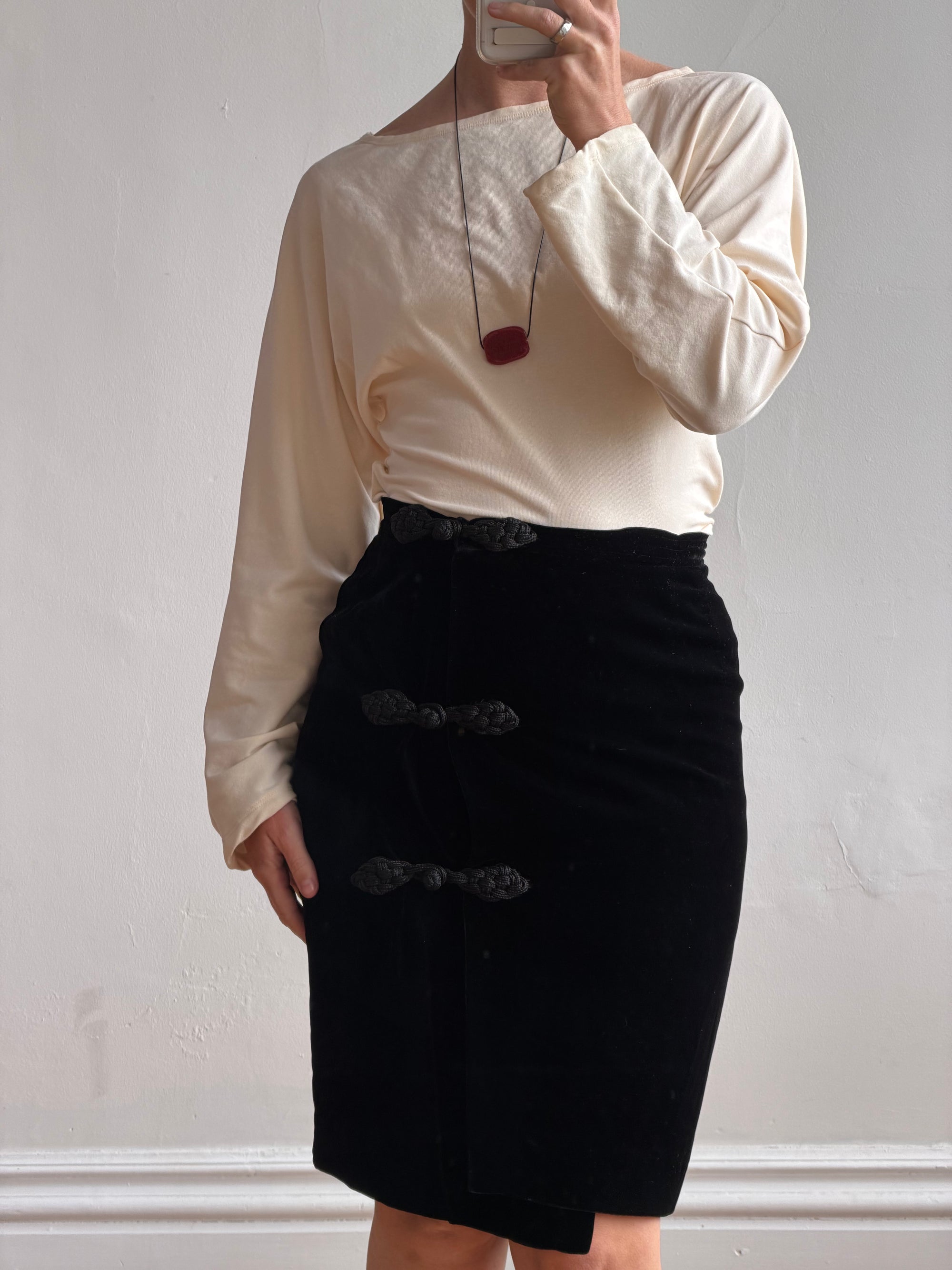 Vintage 80s Valentino Frog Closure Velvet Pencil Wrap Skirt Noir