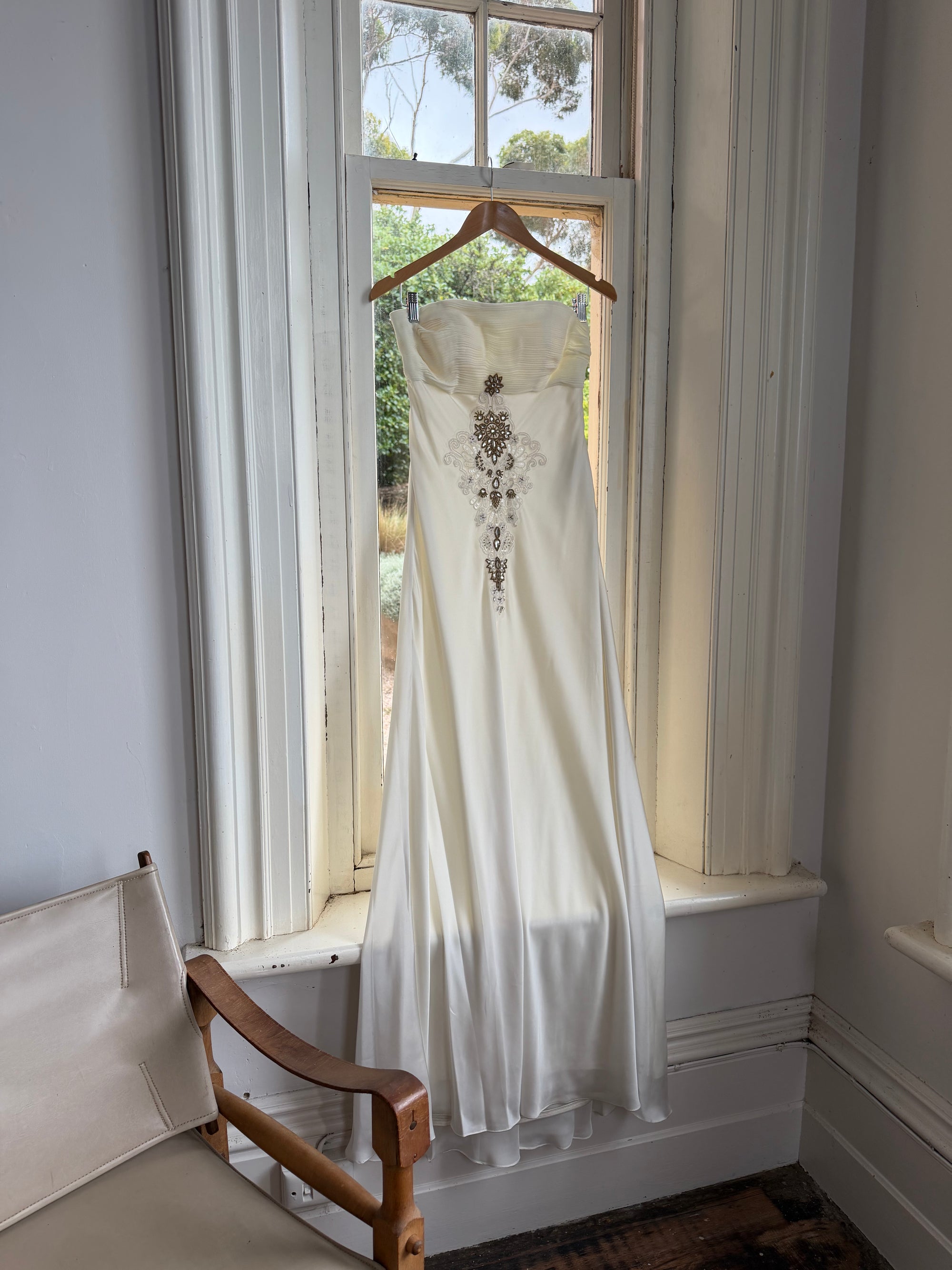 Vintage Y2K Pleated Strapless Gold Embellished Bridal Dress