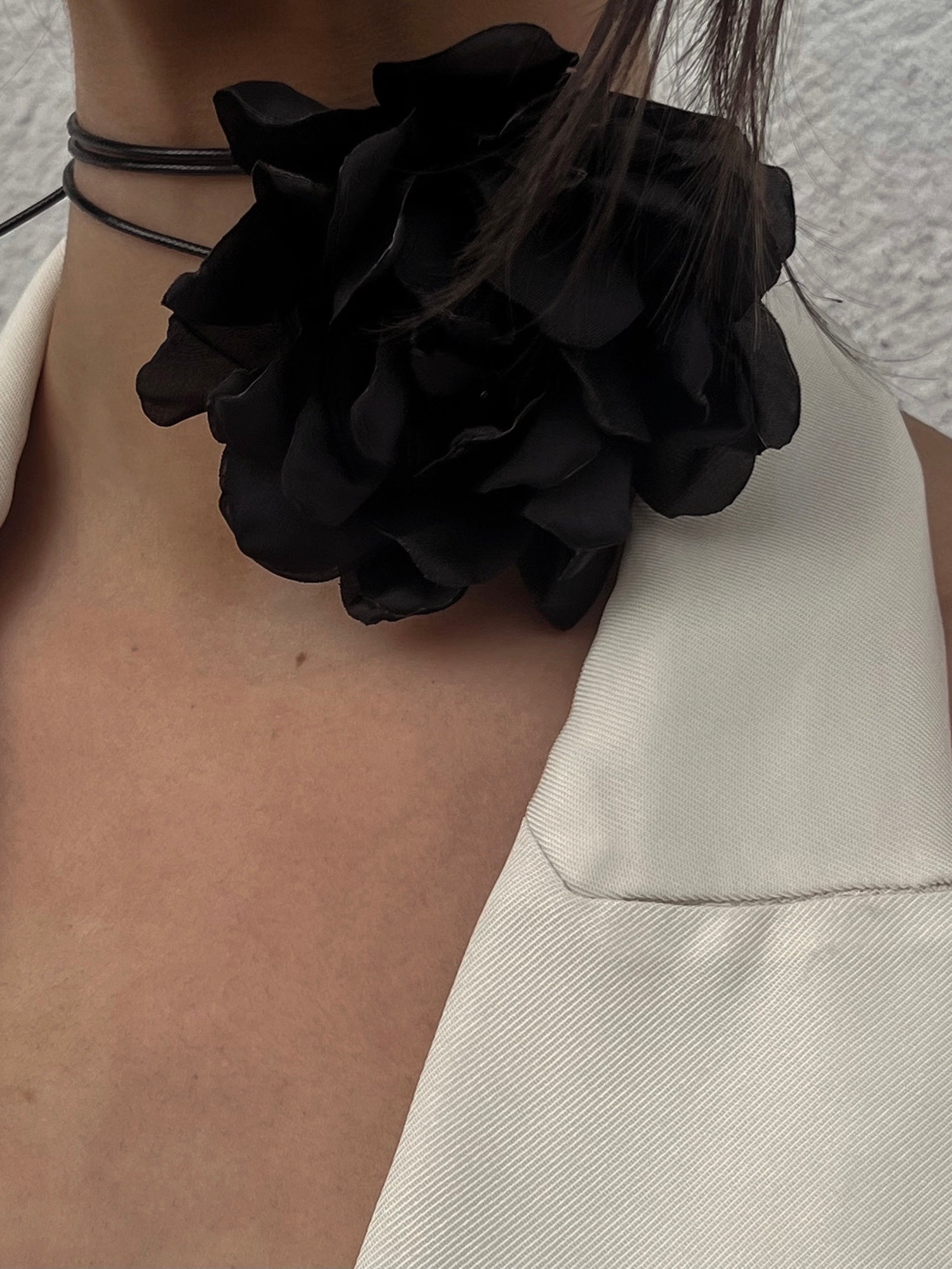 Paula Rosette Neck Tie